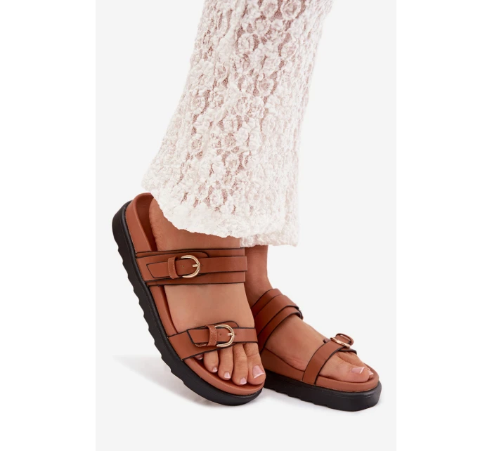 Dámské nazouváky s pásky a zlatými sponami Camel model 22032140 - Boto