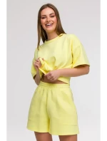 B295 Šortky s kapsami s nášivkami - citronové