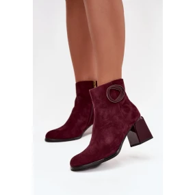 Semišové kotníčkové boty na podpatku s vyztuženým detailem Artiker 57C0016 bordó