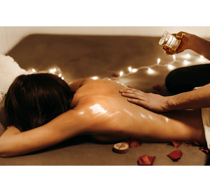 Masážní svíčka Enjoy it! Blackcurrant and kiwi - Magnetifico