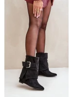 Boty Na Klínu S Ohnutým Závěsem A Přezkou Eko Semišové Černé Vortinia Boty Na Klínu S Ohnutým Závěsem A Přezkou Eko Semišové Černé Vortinia