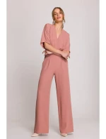 Kombinéza se širokými nohavicemi a výstřihem růžová model 20966151 - STYLOVE Kombinéza se širokými nohavicemi a výstřihem růžová model 20966151 - STYLOVE