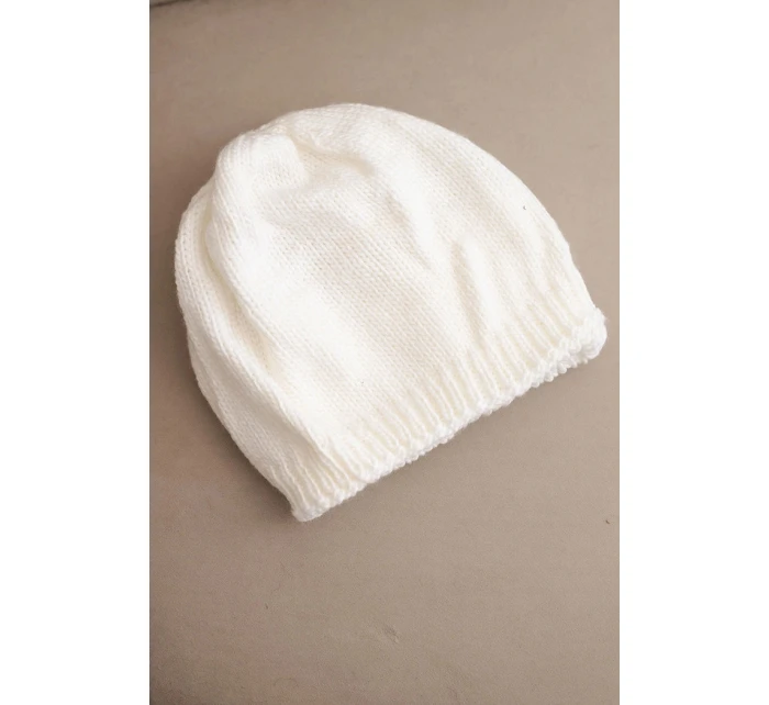Dámská zimní čepice s ušima a žebrovaným vzorem K440 bílá
