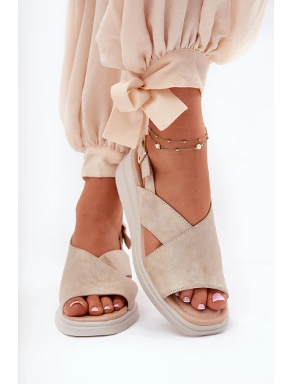 Dámské Sandály Na Klínu Z Eko Kůže Zlaté model 21692870 - Boto Dámské Sandály Na Klínu Z Eko Kůže Zlaté model 21692870 - Boto