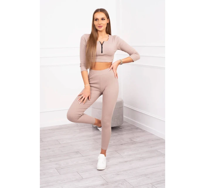 Pruhovaný komplet krátký top tmavě béžový Pruhovaný komplet krátký top tmavě béžový