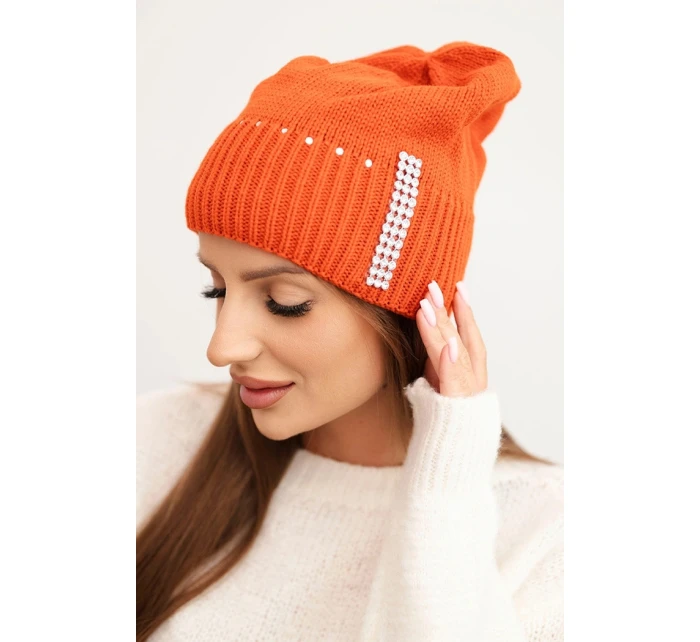 Dámská zimní pletená čepice s krystaly model 21750384 oranžová - K-Fashion Dámská zimní pletená čepice s krystaly model 21750384 oranžová - K-Fashion