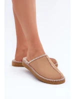 Pohodlná domácí obuv pantofle s výšivkou dámské model 21681289 Camel - Inblu