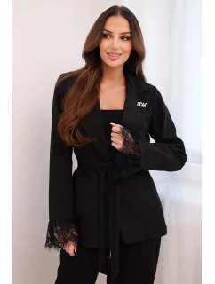 Dámská sako s páskem a krajkovým model 21774837 rukávů černá - K-Fashion