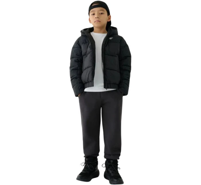 Chlapecká péřová bunda 4F M621 tmavě černá 4FJWAW25TDJAM621 20S Chlapecká péřová bunda 4F M621 tmavě černá 4FJWAW25TDJAM621 20S