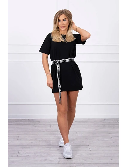 Šaty s ozdobným páskem černé