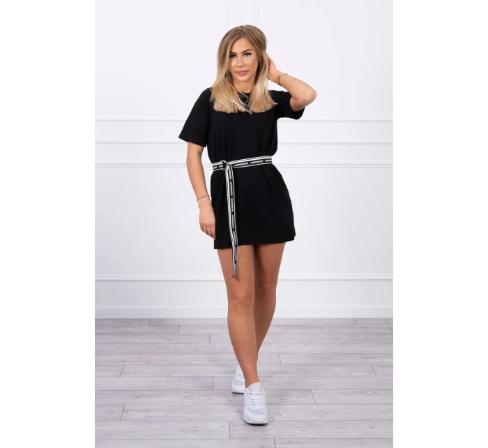 Šaty s ozdobným páskem černé