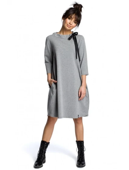 B070 Šaty nadměrné velikosti s páskem na zavázání - šedé