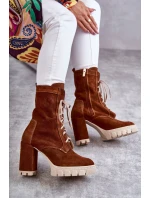 Dámské semišové kozačky na platformě hnědé model 21597730 - Boto