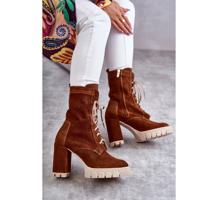Dámské semišové kozačky na platformě hnědé model 21597730 - Boto
