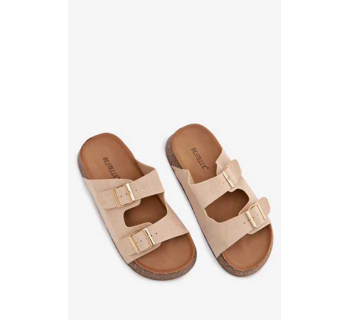 Dámské pantofle na korkové platformě se zlatými sponami světle béžové model 21919272 - EVENTO