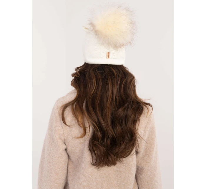 Čepice JK CZ 14.72 ecru Čepice JK CZ 14.72 ecru