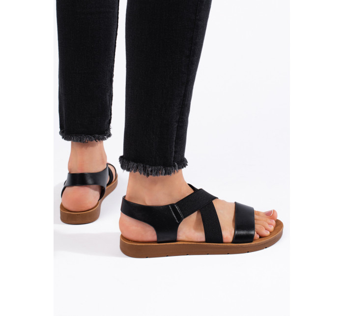 Praktické černé dámské  sandály na plochém podpatku