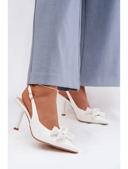 Dámské sandály na podpatku s mašlí bílé model 22027969 - Boto