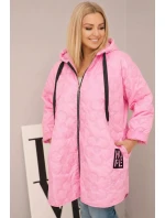 Dámská bunda Plus Size prošívaná s kapucí a nápisem  růžová model 21896628 - K-Fashion