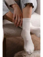 DÁMSKÉ PONOŽKY S KAŠMÍREM 083