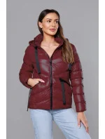 Krátká dámská zimní bunda v třešňové barvě (23066-7)