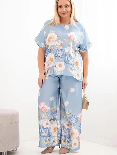Dámský komplet Plus Size s halenkou a kalhotami s květinovým vzorem a širokými nohavicemi modrý