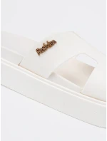 Praktické bílé  nazouváky dámské platforma