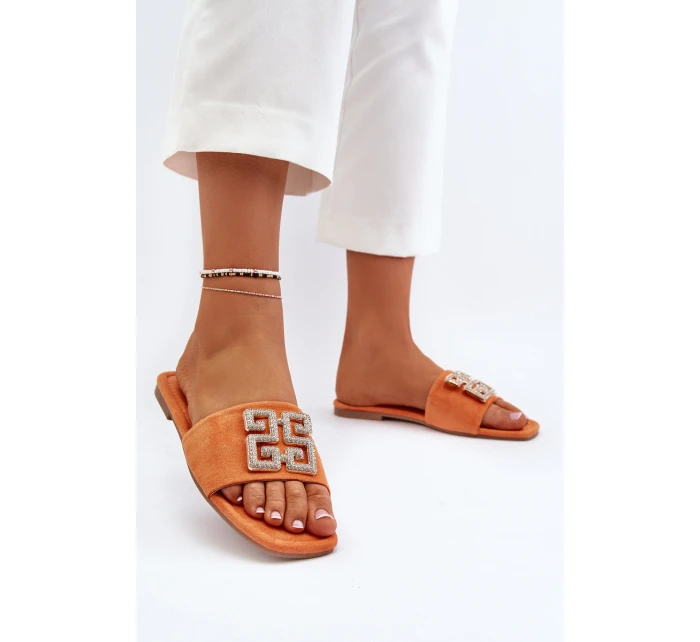 Dámské sandály na ploché podrážce s zdobením model 21651128 - Boto Dámské sandály na ploché podrážce s zdobením model 21651128 - Boto