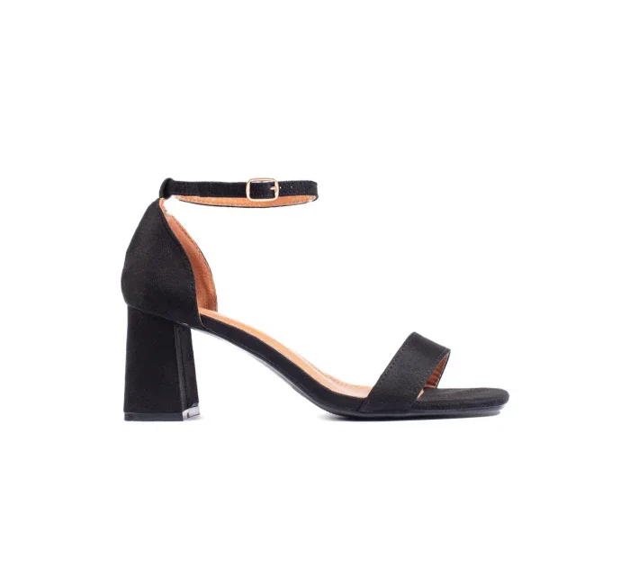 Designové černé dámské sandály na širokém podpatku Designové černé dámské sandály na širokém podpatku