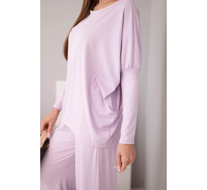 Dámská souprava z viskózy s volnou blůzou a kalhotami světle fialová