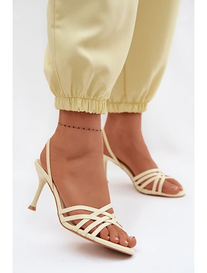 Sandály na podpatku  model 227437 Step in style