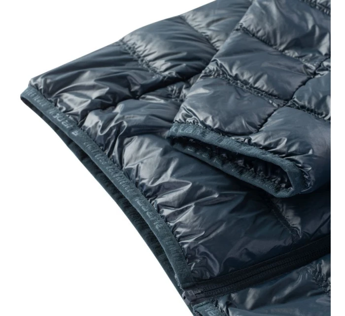 Bunda  M model 19374803 - Iguana