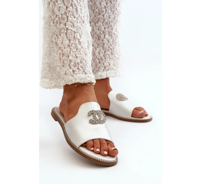 Elegantní dámské lesklé pantofle s ozdobou S.Barski Stříbrná Elegantní dámské lesklé pantofle s ozdobou S.Barski Stříbrná