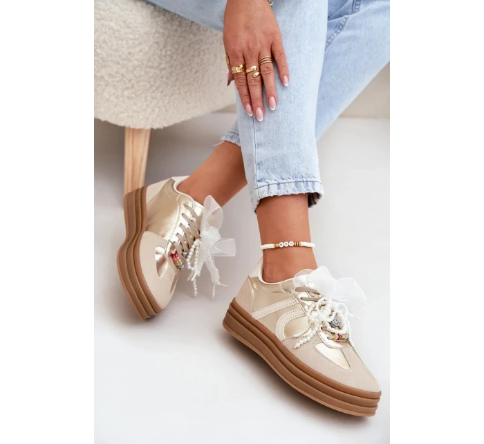 Dámské tenisky na platformě s ozdobami – béžovo-zlaté Vinness Dámské tenisky na platformě s ozdobami – béžovo-zlaté Vinness