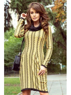 Dámské šaty s rolákem, kapsami a copánky v medové barvě 277-1