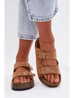 Dámské pantofle se zlatými sponami a cvočky Camel model 21960988 - Boto