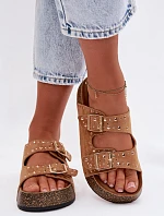 Dámské pantofle se zlatými sponami a cvočky Camel Tervina