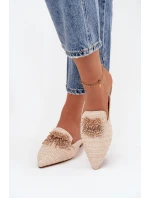 Dámské pantofle s ozdobou Béžové model 21747685 - Boto Dámské pantofle s ozdobou Béžové model 21747685 - Boto