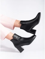 Exkluzívní dámské černé kotníčkové boty na širokém podpatku Exkluzívní dámské černé kotníčkové boty na širokém podpatku