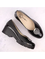 Dámské lakované polobotky se zdobením model 21904556 - FILIPPO Dámské lakované polobotky se zdobením model 21904556 - FILIPPO