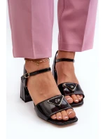 Elegantní Lakované Sandály Na Podpatku Černé D&A MR38-660 Elegantní Lakované Sandály Na Podpatku Černé D&A MR38-660