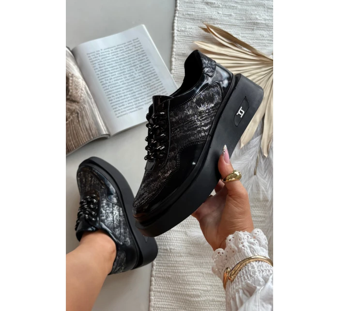 Kožené šněrovací dámské polobotky na platformě model 21710377 - Artiker