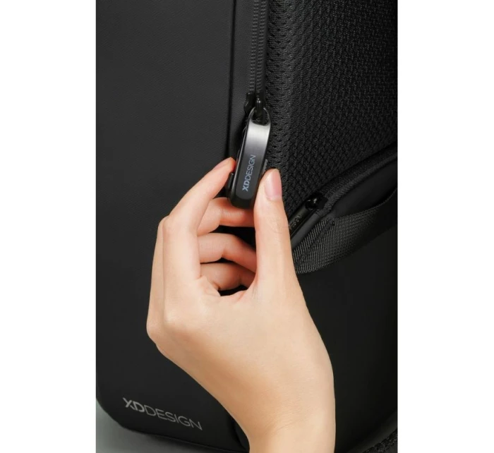 XD DESIGN BATOH PROTI KRÁDEŽI BOBBY EDGE ČERNÝ P/N: P706.2501