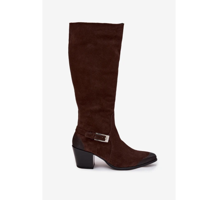 Kožené semišové kozačky na podpatku s přezkou  Čokoládové model 21744813 - Zazoo