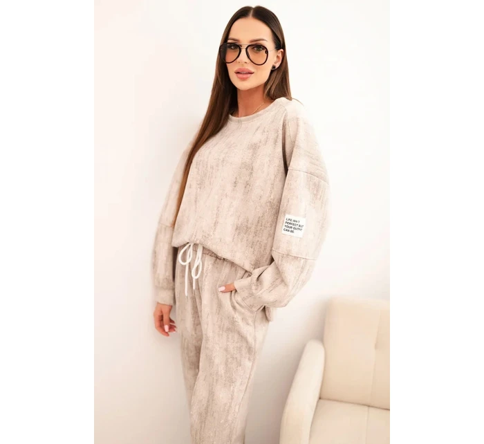 Dámská oversize souprava z viskózy s efektem model 21421726 tmavě béžová - K-Fashion Dámská oversize souprava z viskózy s efektem model 21421726 tmavě béžová - K-Fashion