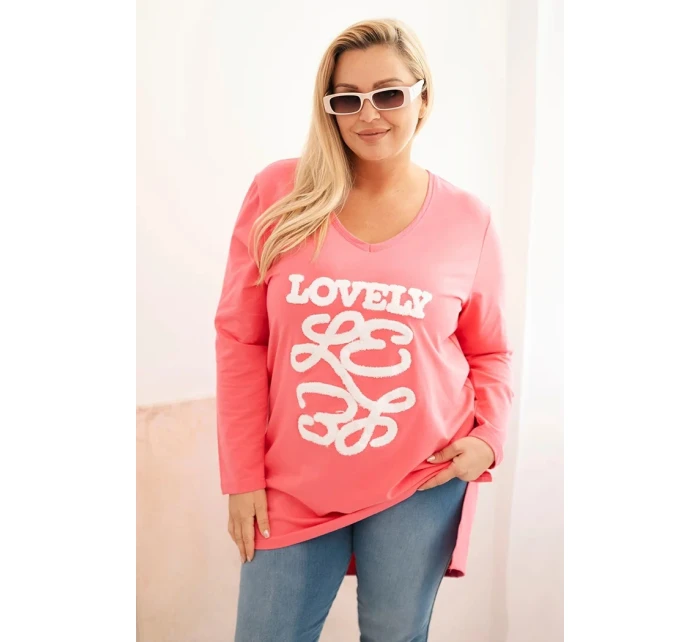 Dámská blůza Plus Size bavlněná s nápisem a výstřihem do V růžová Dámská blůza Plus Size bavlněná s nápisem a výstřihem do V růžová