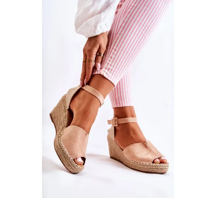 Pohodlné dámské sandály na klínu Světle růžová Dellia Pohodlné dámské sandály na klínu Světle růžová Dellia