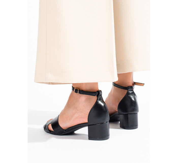 Zajímavé černé dámské  sandály na širokém podpatku