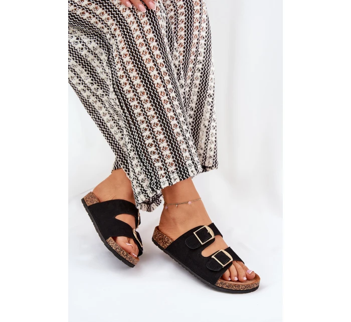 Dámské sandály na korkové platformě se zlatými černé model 21689208 - Boto Dámské sandály na korkové platformě se zlatými černé model 21689208 - Boto