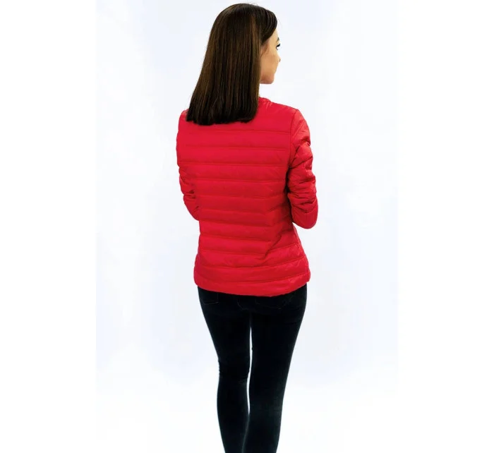 Červená prošívaná bunda s kulatým výstřihem model 16143411 - LHD Červená prošívaná bunda s kulatým výstřihem model 16143411 - LHD